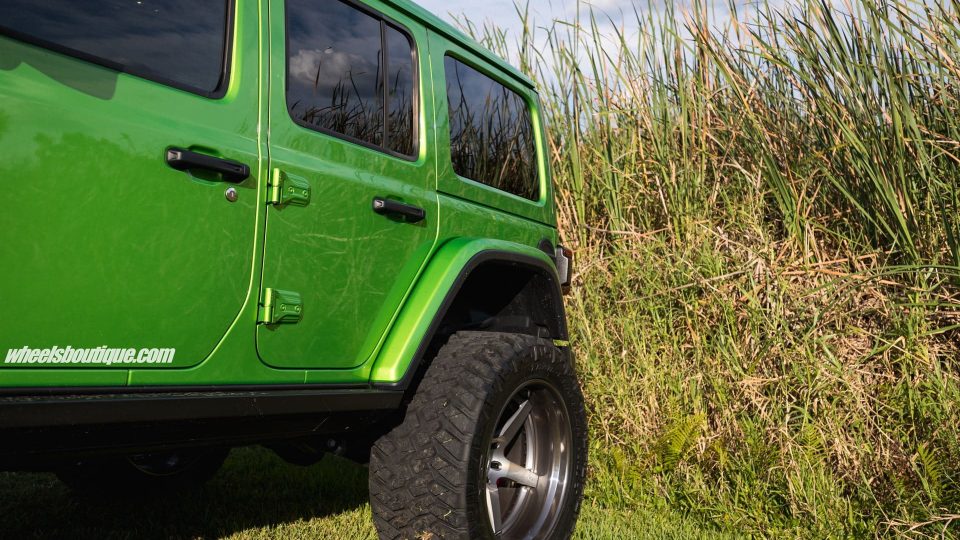 HRE RS105 | Jeep Wrangler Rubicon