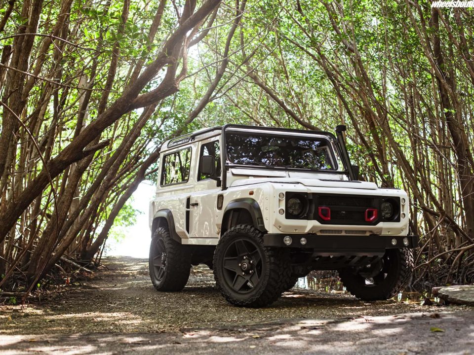 Land Rover Defender – Kahn Design WideBody | Wheels Boutique