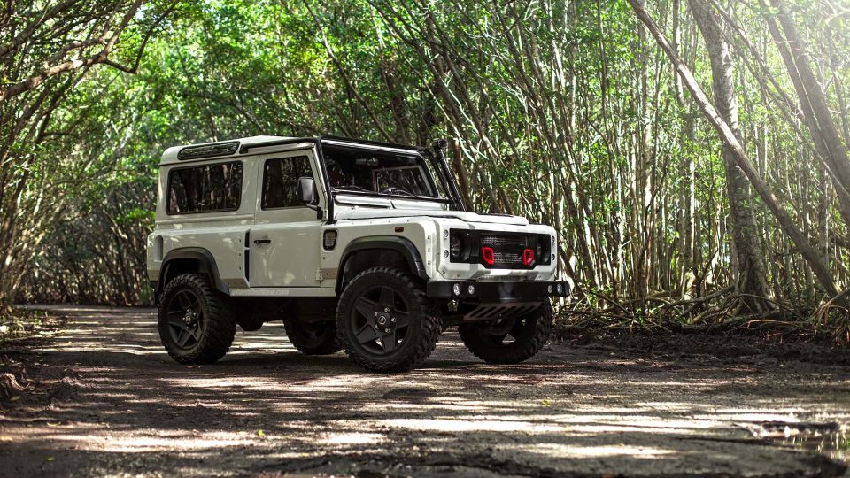 Land Rover Defender – Kahn Design WideBody