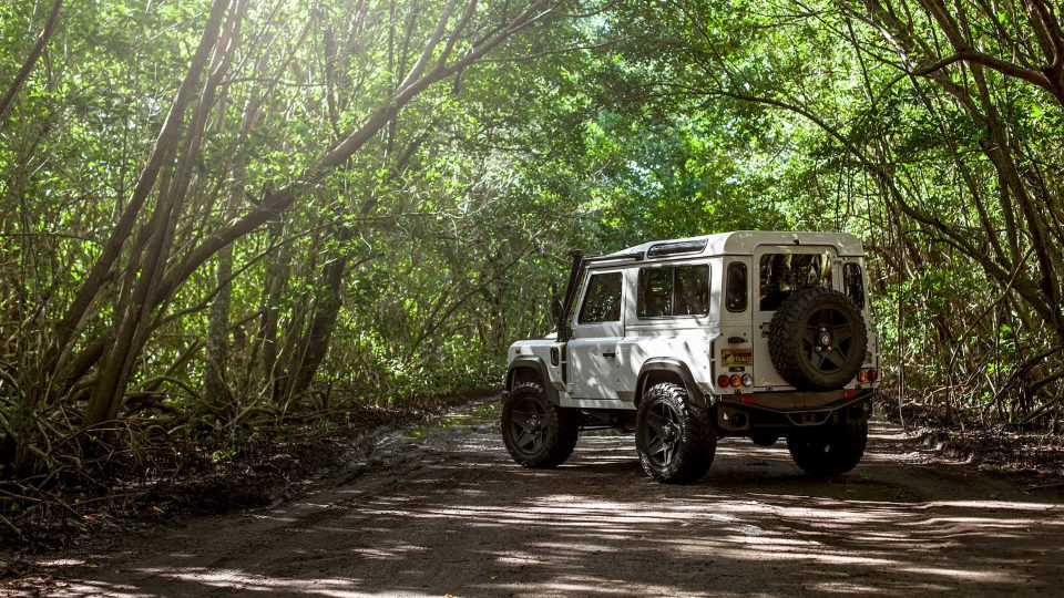 Land Rover Defender – Kahn Design WideBody