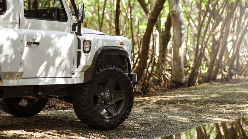 Land Rover Defender – Kahn Design WideBody