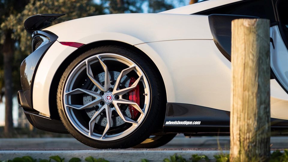 HRE P201 w/ Novitec Full Carbon Aero Kit | Mclaren 570S