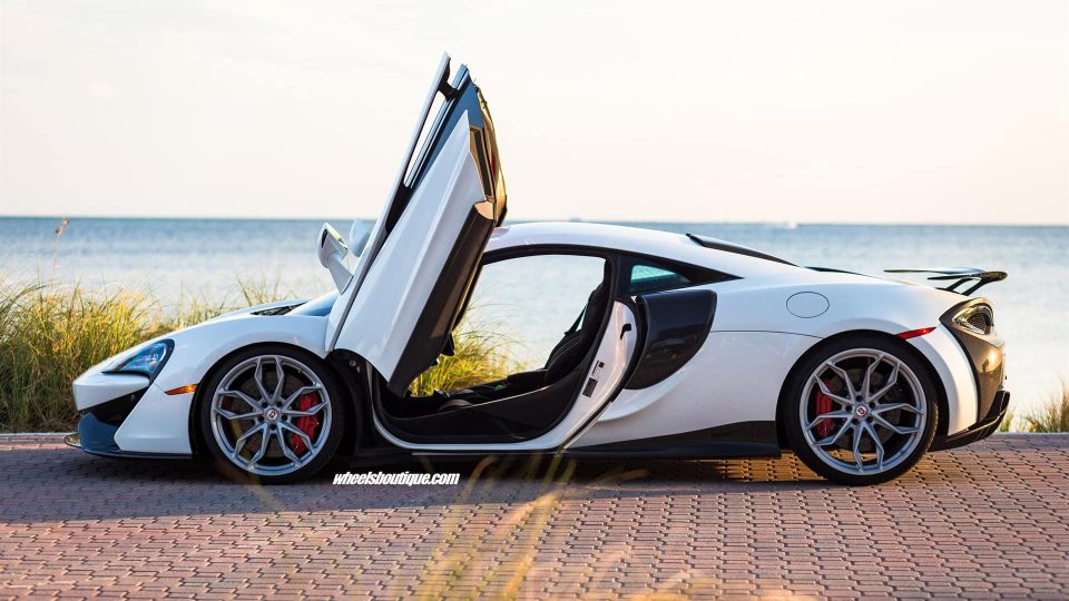 HRE P201 w/ Novitec Full Carbon Aero Kit | Mclaren 570S