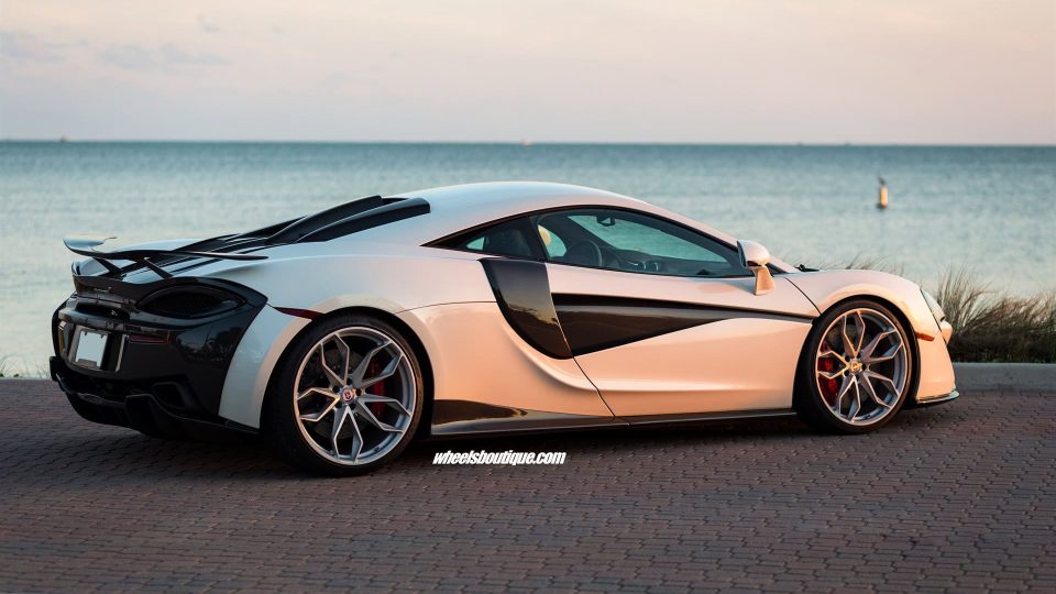 HRE P201 w/ Novitec Full Carbon Aero Kit | Mclaren 570S