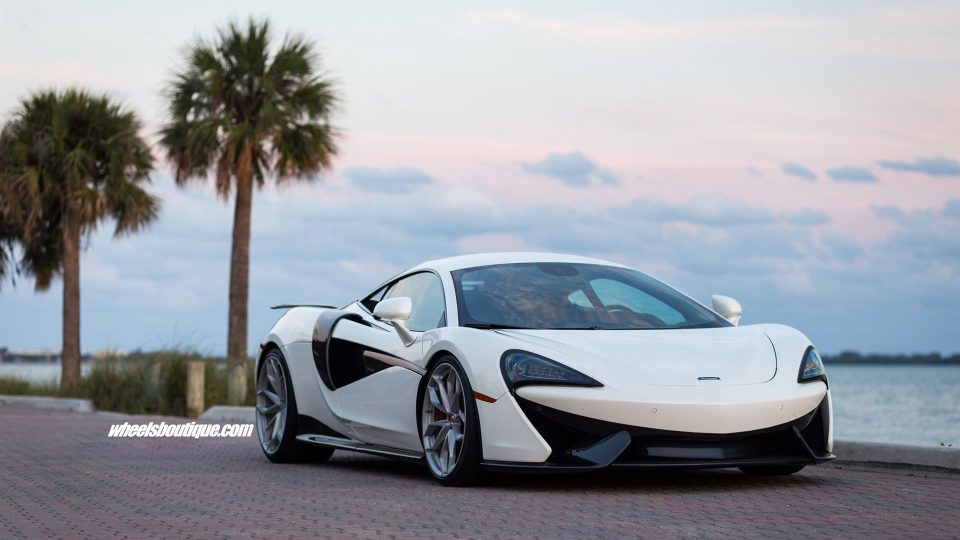 HRE P201 w/ Novitec Full Carbon Aero Kit | Mclaren 570S
