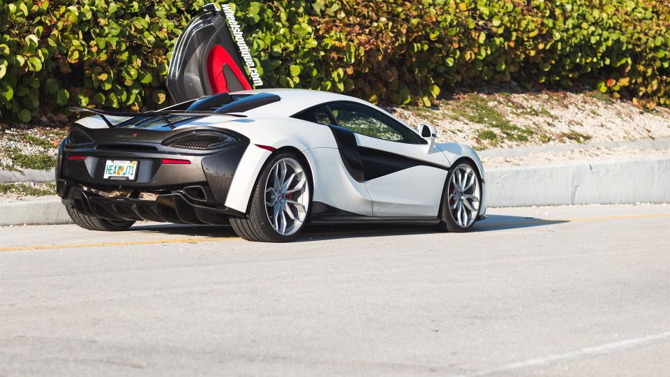 HRE P201 w/ Novitec Full Carbon Aero Kit | Mclaren 570S