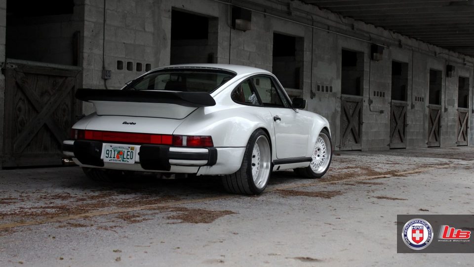 PORSCHE 930 TURBO ON HRE 501