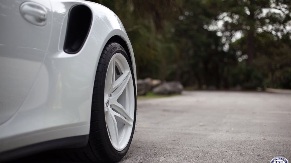 HRE P107 | White Porsche 991 Turbo S