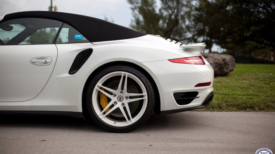 HRE P107 | White Porsche 991 Turbo S