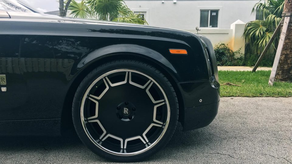 Giovanna Barbados | Rolls Royce Drophead Coupe