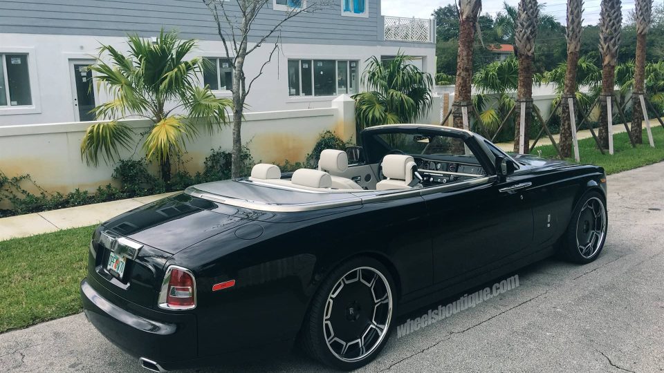 Giovanna Barbados | Rolls Royce Drophead Coupe