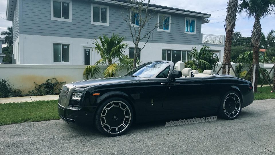 Giovanna Barbados | Rolls Royce Drophead Coupe