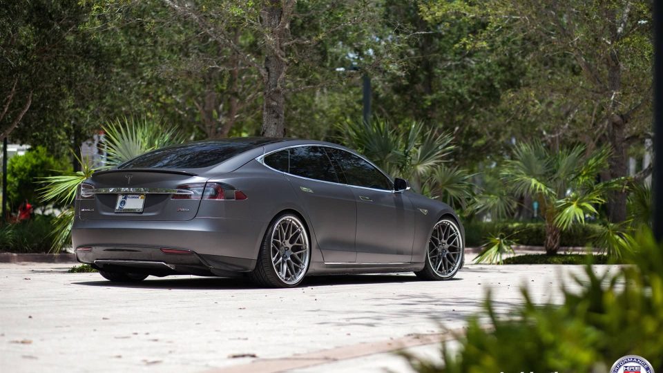 HRE RS100 | Tesla Model S P85+