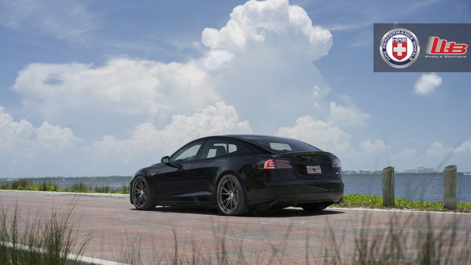HRE S104 | Tesla Model S P85+