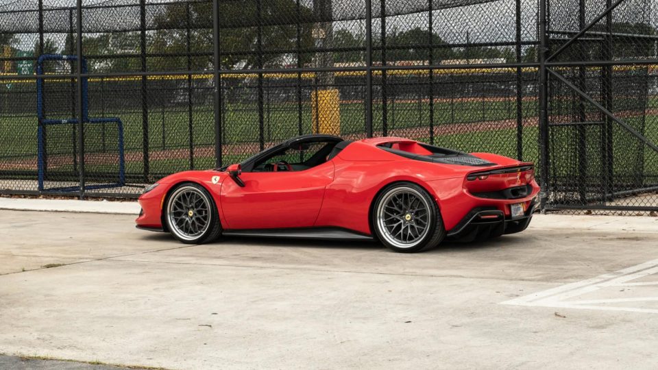 Ferrari 296 GTS | Rosso Corsa | on HRE 520 FMR Classic | Gloss Charcoal