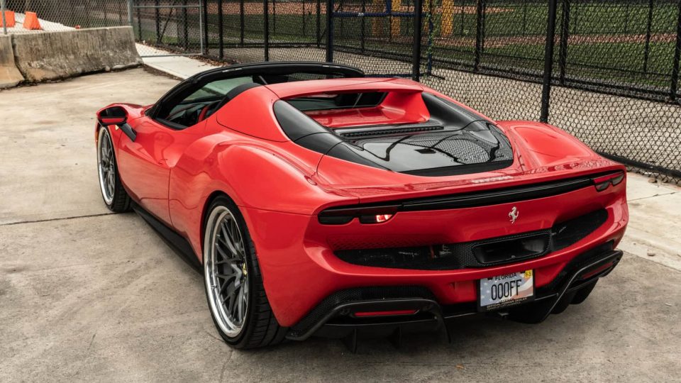 Ferrari 296 GTS | Rosso Corsa | on HRE 520 FMR Classic | Gloss Charcoal