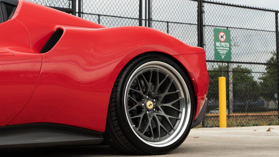 Ferrari 296 GTS | Rosso Corsa | on HRE 520 FMR Classic | Gloss Charcoal