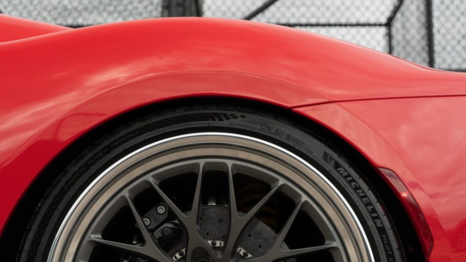 Ferrari 296 GTS | Rosso Corsa | on HRE 520 FMR Classic | Gloss Charcoal