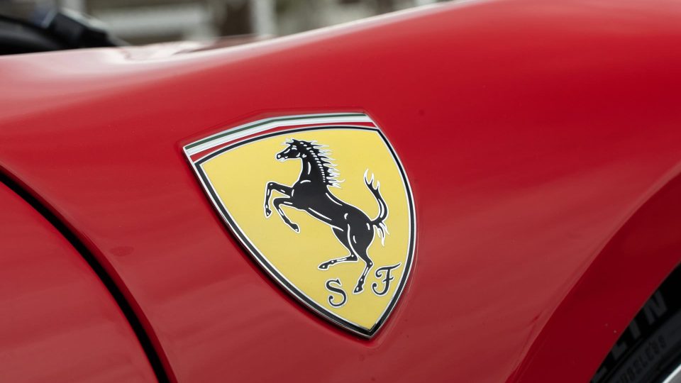 Ferrari 296 GTS | Rosso Corsa | on HRE 520 FMR Classic | Gloss Charcoal