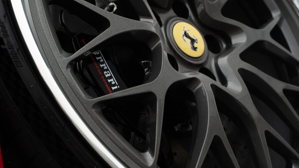 Ferrari 296 GTS | Rosso Corsa | on HRE 520 FMR Classic | Gloss Charcoal