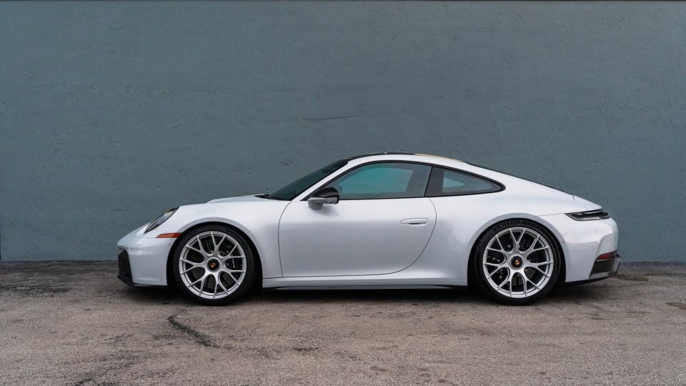 Porsche 992.2 GTS | Carerra White | on iPE 520M Magnesium Wheels | Satin Silver