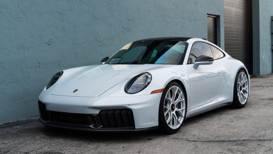 Porsche 992.2 GTS | Carerra White | on iPE 520M Magnesium Wheels | Satin Silver