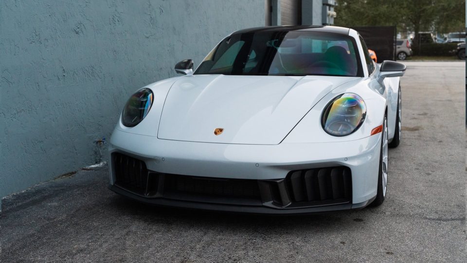 Porsche 992.2 GTS | Carerra White | on iPE 520M Magnesium Wheels | Satin Silver