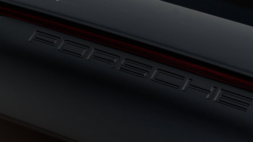 Porsche 991 GT3RS on HRE 300 Classics White Gold