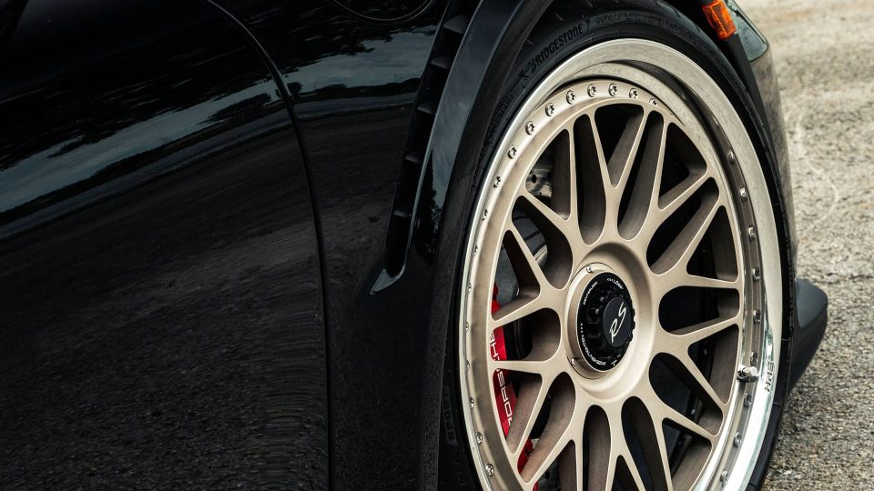Porsche 991 GT3RS on HRE 300 Classics White Gold