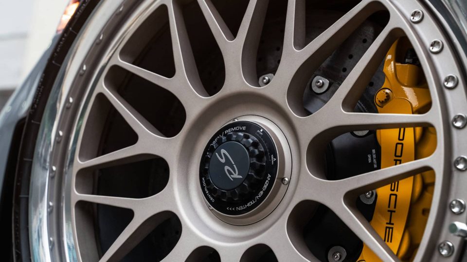 Porsche 991.2 GT2 RS | Nardo Gray | on HRE Classic 300 FMR | Satin White Gold