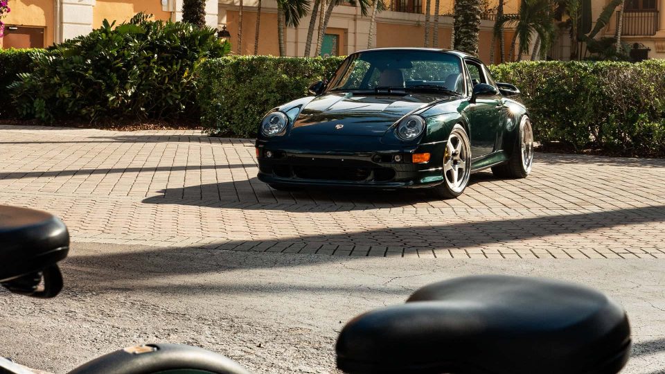Porsche 993 Turbo S | British Racing Green | on HRE 527 S | Brushed Clear