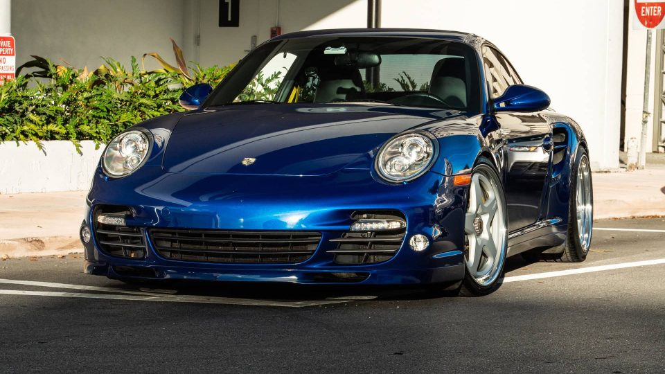 Porsche 997 Turbo | Aqua Blue Metallic | HRE 527 FMR | Satin Silver