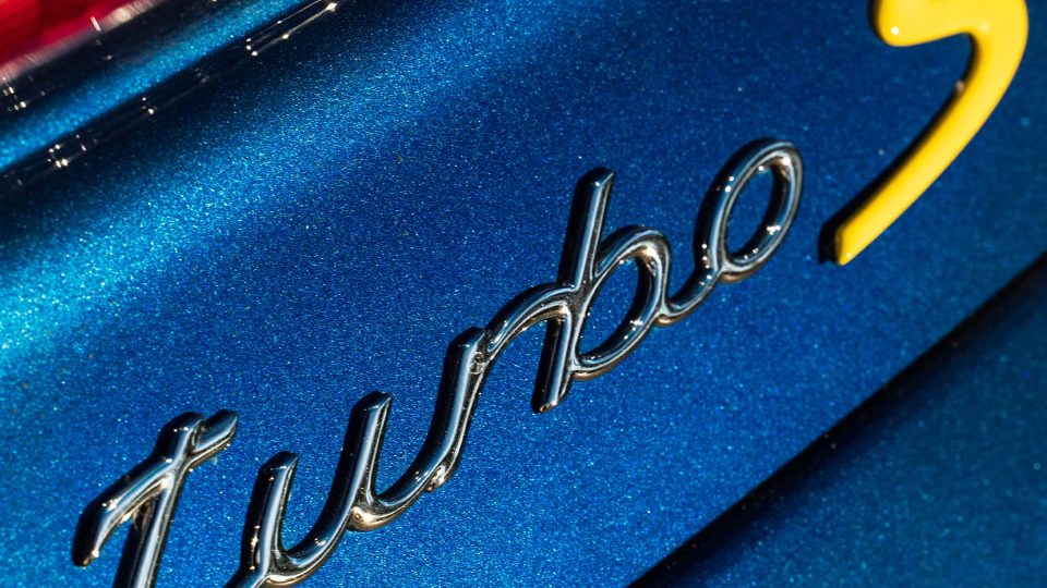 Porsche 997 Turbo | Aqua Blue Metallic | HRE 527 FMR | Satin Silver