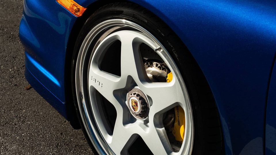 Porsche 997 Turbo | Aqua Blue Metallic | HRE 527 FMR | Satin Silver