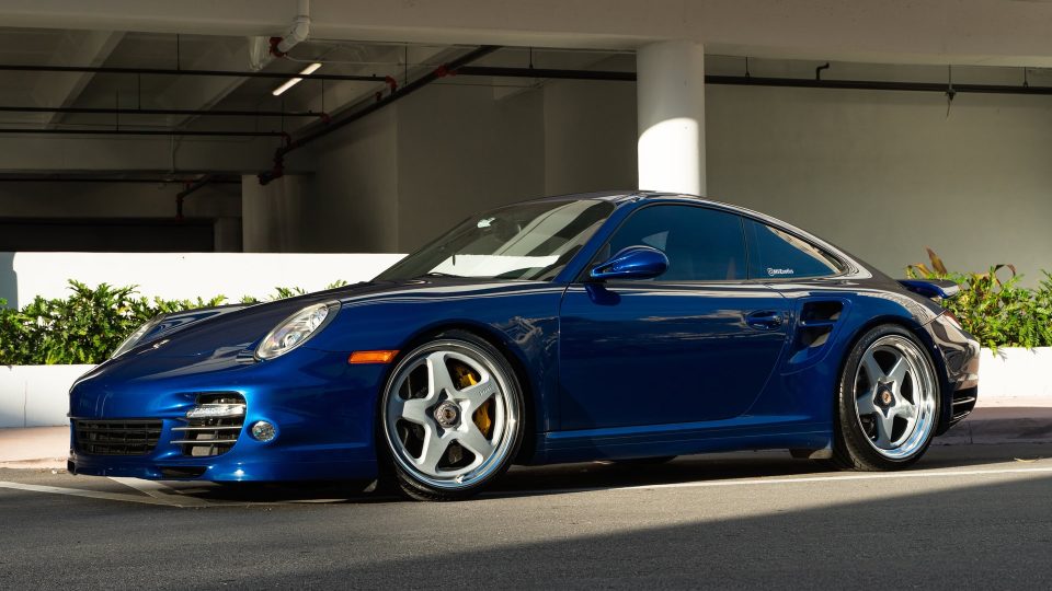 Porsche 997 Turbo | Aqua Blue Metallic | HRE 527 FMR | Satin Silver