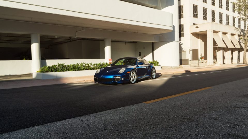 Porsche 997 Turbo | Aqua Blue Metallic | HRE 527 FMR | Satin Silver