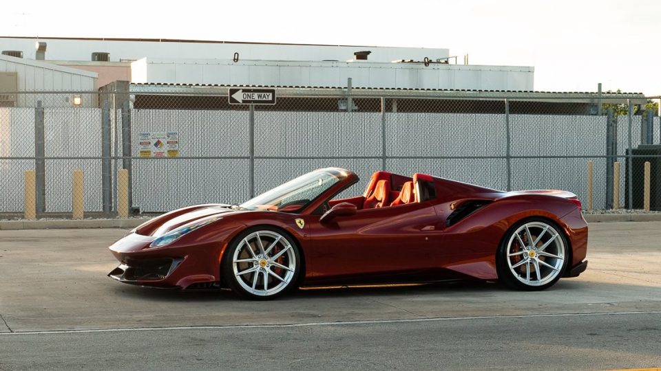 Ferrari 488 Pista | Rosso Fiorano | on ANRKY XR-01 Ultralight | Brushed Clear