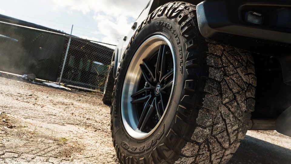 Ford F150 Raptor R | Space White Metallic | on ANRKY AN36 | Satin Black