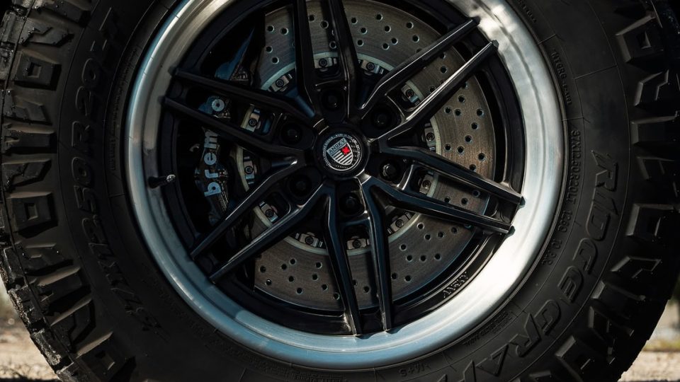 Ford F150 Raptor R | Space White Metallic | on ANRKY AN36 | Satin Black