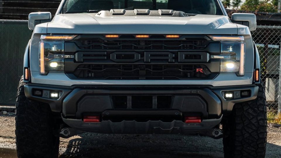 Ford F150 Raptor R | Space White Metallic | on ANRKY AN36 | Satin Black