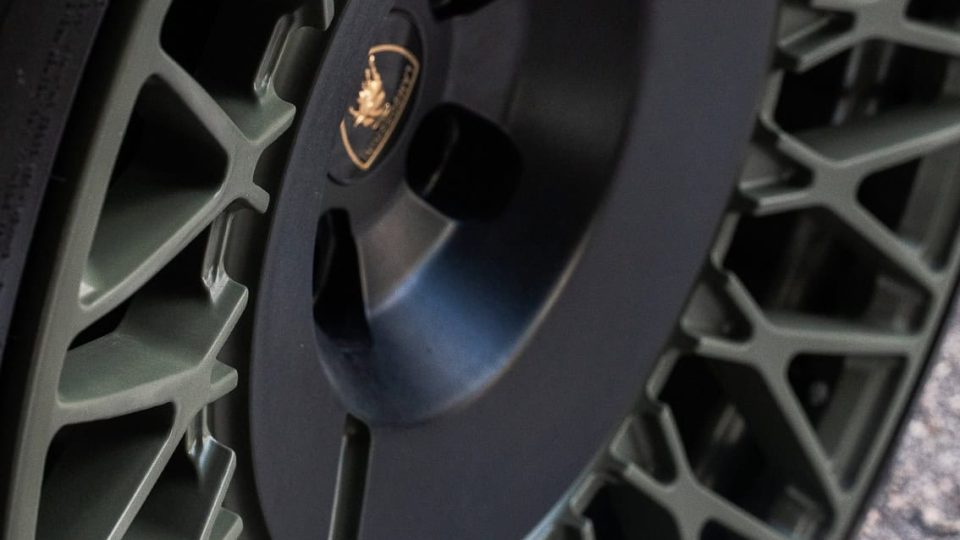 Lamborghini Urus SE | Turbine Verde | on ANRKY RS7.1+ RS7.2 AEROSport | PPG Turbine Verde