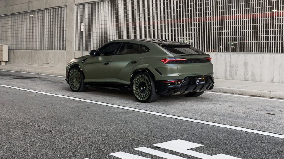 Lamborghini Urus SE | Turbine Verde | on ANRKY RS7.1+ RS7.2 AEROSport | PPG Turbine Verde