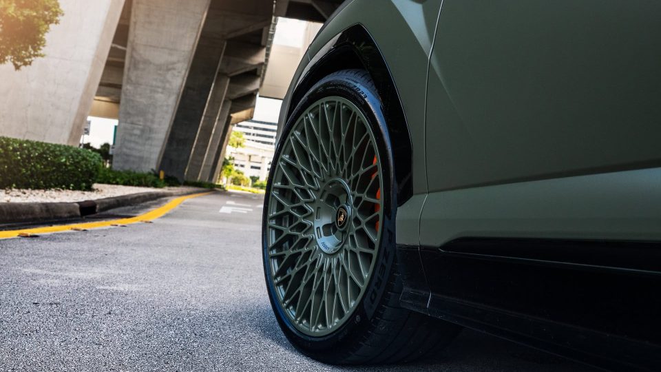 Lamborghini Urus SE | Turbine Verde | on ANRKY RS7.1+ RS7.2 AEROSport | PPG Turbine Verde