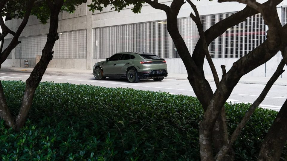 Lamborghini Urus SE | Turbine Verde | on ANRKY RS7.1+ RS7.2 AEROSport | PPG Turbine Verde
