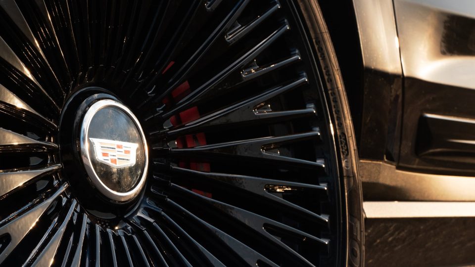 Cadillac Escalade | Black Raven | on 1886 G007 | Gloss Black