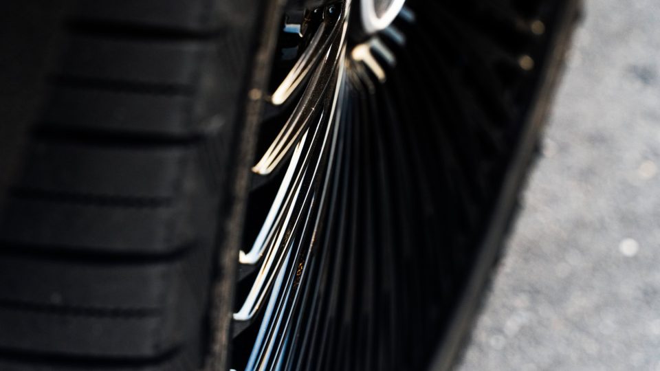 Cadillac Escalade | Black Raven | on 1886 G007 | Gloss Black