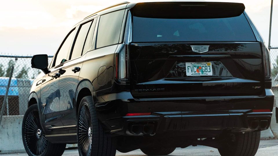 Cadillac Escalade | Black Raven | on 1886 G007 | Gloss Black