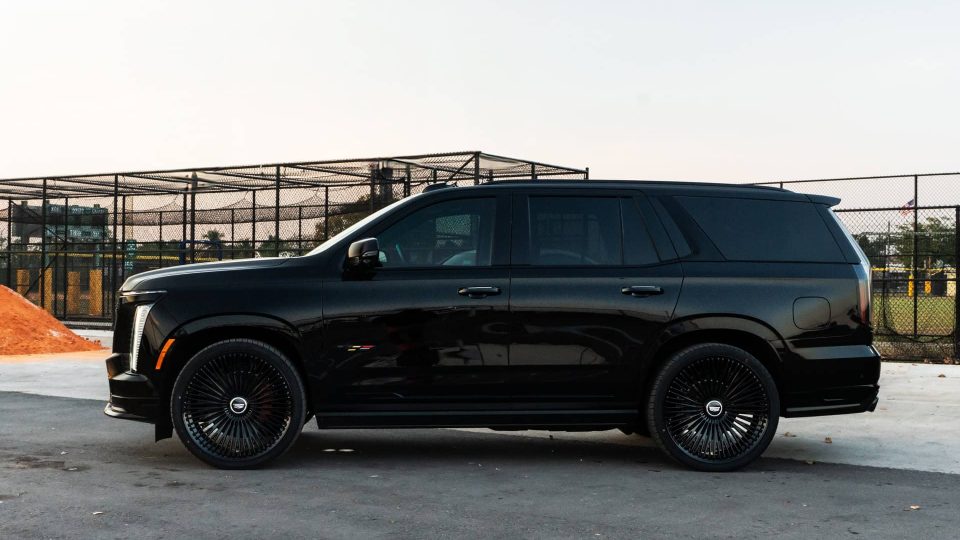 Cadillac Escalade | Black Raven | on 1886 G007 | Gloss Black