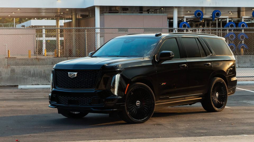 Cadillac Escalade | Black Raven | on 1886 G007 | Gloss Black