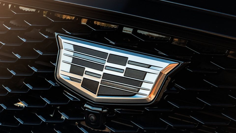 Cadillac Escalade | Black Raven | on 1886 G007 | Gloss Black